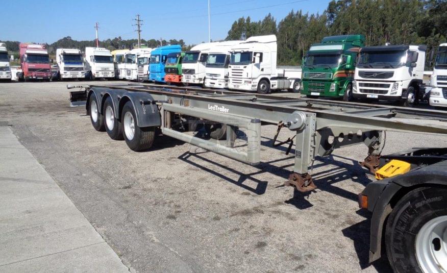 SEMI-REBOQUE LECITRAILER LTP-3ES EM CHASSI