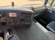 SCANIA P280 E6 4X2 19T CORTINAS E TETO DESLIZANTE
