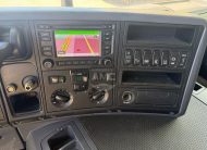 SCANIA P280 E6 4X2 19T CORTINAS E TETO DESLIZANTE