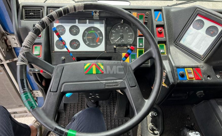 VOLVO F10 320 INTERCOLER 4X2