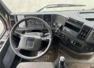 TRATOR VOLVO FH12 420 4X2 CAB. BAIXA KIT HIDRÁULICO E REDUÇÃO
