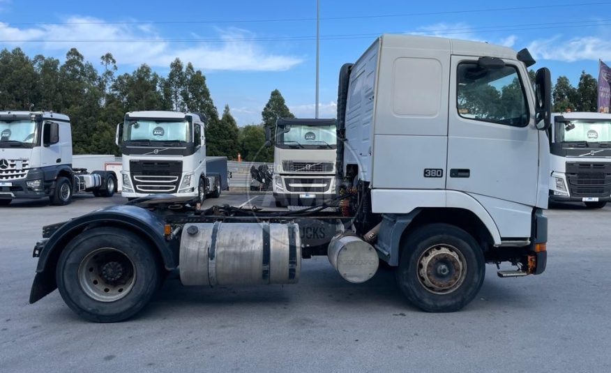 TRATOR VOLVO FH12 380 CABINE BAIXA KIT HIDRÁULICO 4X2