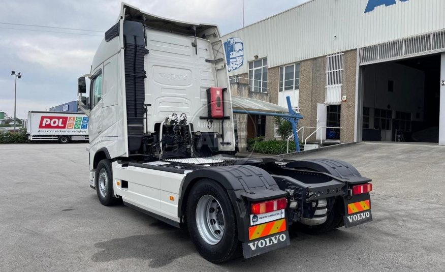 TRATOR VOLVO FH13 500 GLOBETROTTER EURO6 4X2 2016 COM ADR