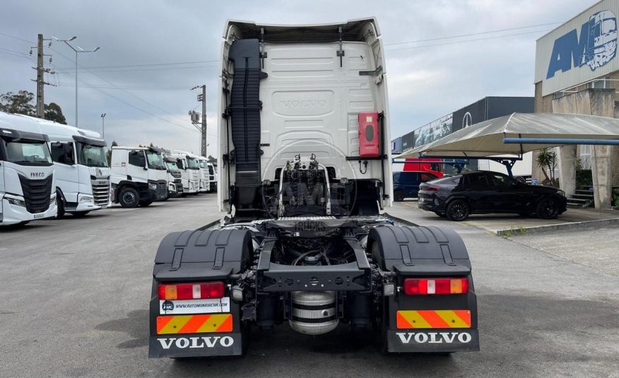 TRATOR VOLVO FH13 500 GLOBETROTTER EURO6 4X2 2016 COM ADR