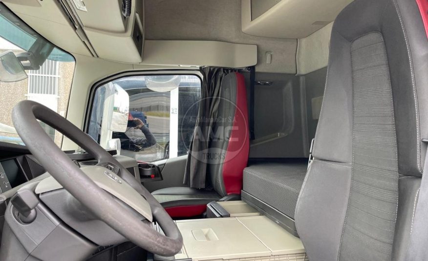 TRATOR VOLVO FH13 500 GLOBETROTTER EURO6 4X2 2016 COM ADR