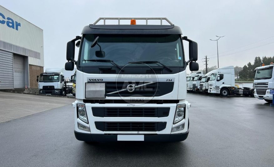 VOLVO FM 330 6X2 EURO5 CAB BAIXA ESTRADO DE 7.90 MTS 2013